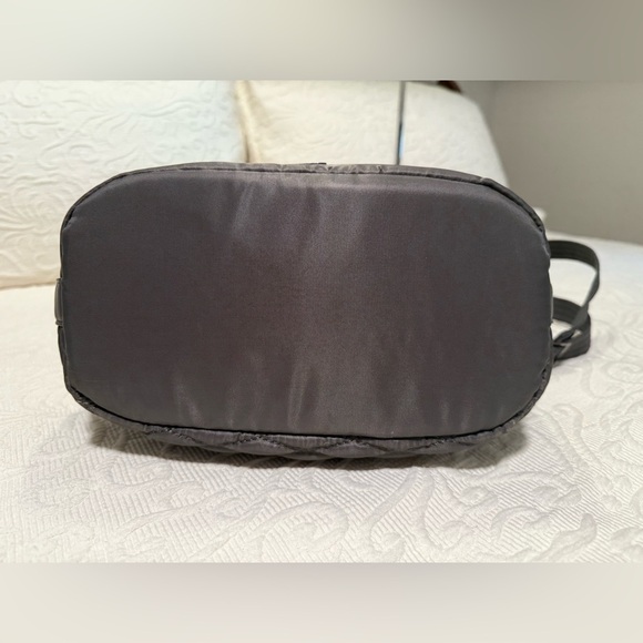 Gently Used Lug Grey Insulated Shoulder Bag - Picture 9 of 10